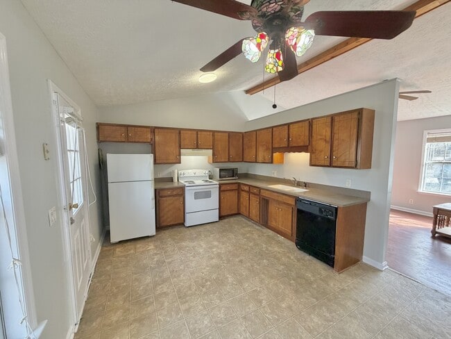 Building Photo - 1124 Bluewillow Ct