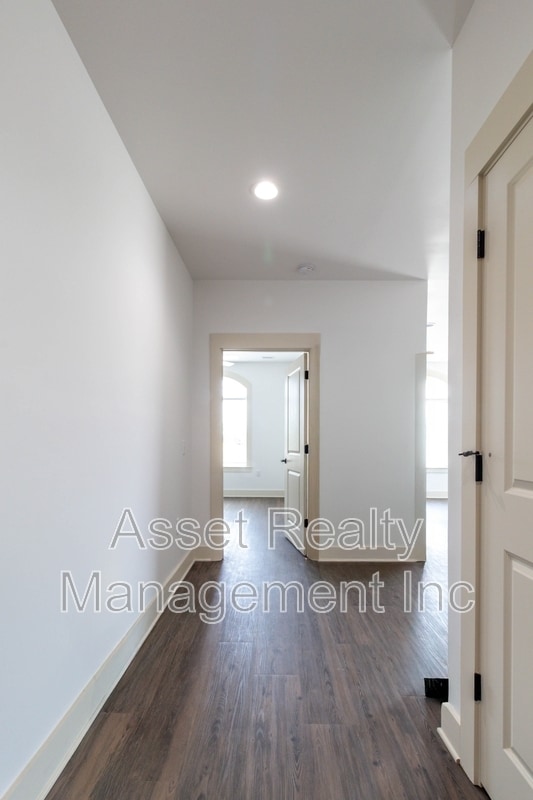 Building Photo - 1110 Franck St