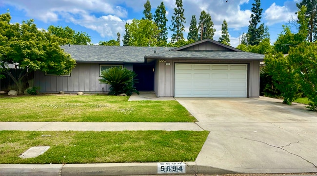 Primary Photo - $2,100 Cedar & Bullard, 3 Bedroom Home - N...