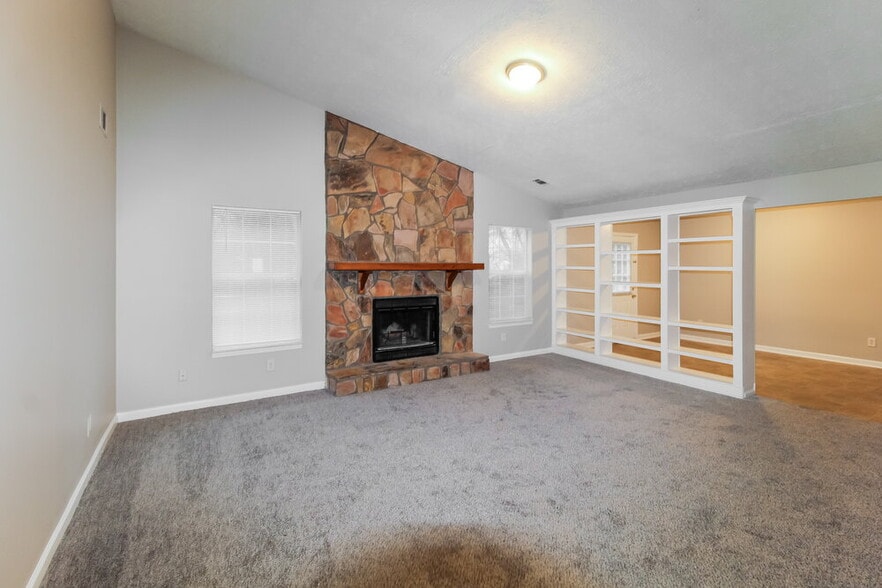 Building Photo - 5913 Clate Ct