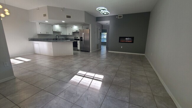 Building Photo - 10490 Chalmer St