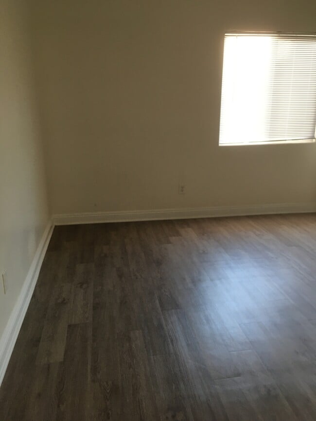 3rd Bedroom - 456 E 47th St