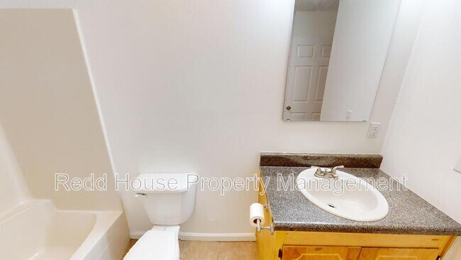 Building Photo - 213 Damascus Rd