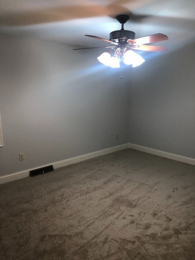 Building Photo - Greer, 3BD/2BA, 1519SF