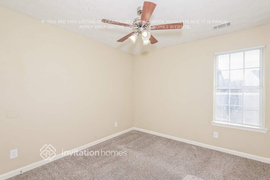 Building Photo - 347 Springhaven Way SE