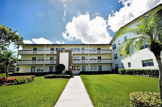 Building Photo - 144 Mansfield D
