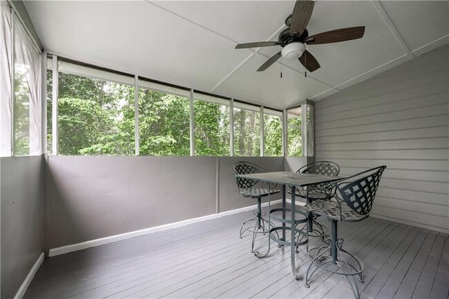 Building Photo - 61 Powers Ferry Rd