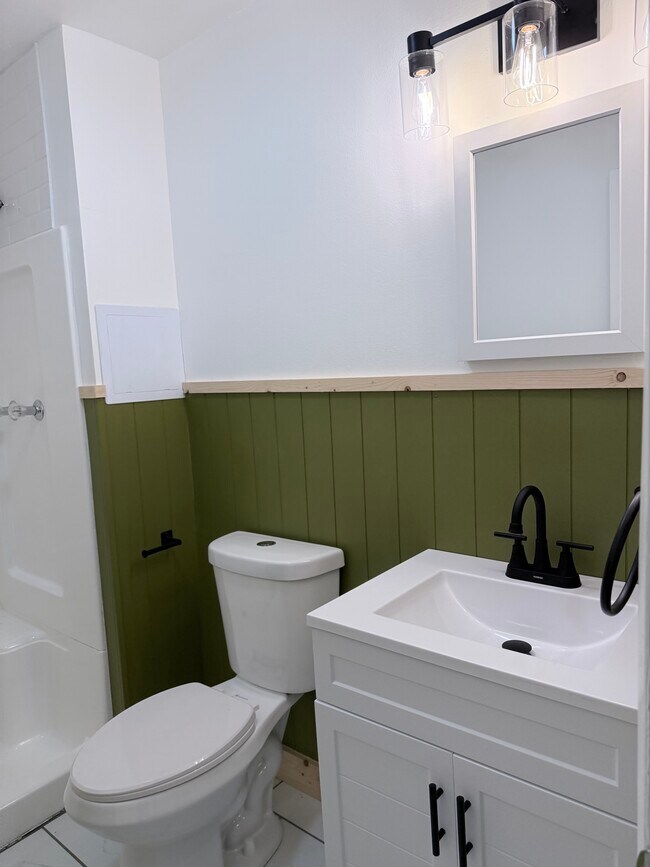 Building Photo - 31 E Market St