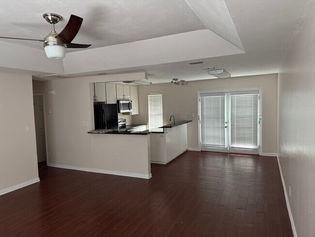 Primary Photo - 705 Mynah Ave