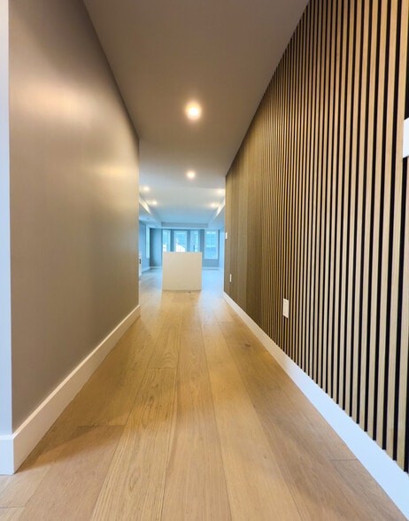 Entrance to Living Space - 19 High St