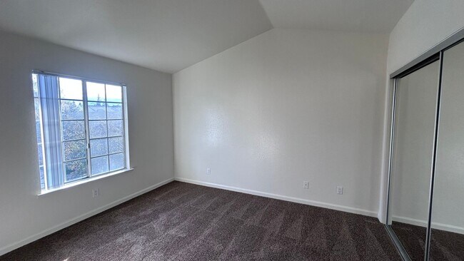 Building Photo - 3945 Dale Rd