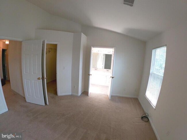 Building Photo - 2028 Madrillon Springs Ct
