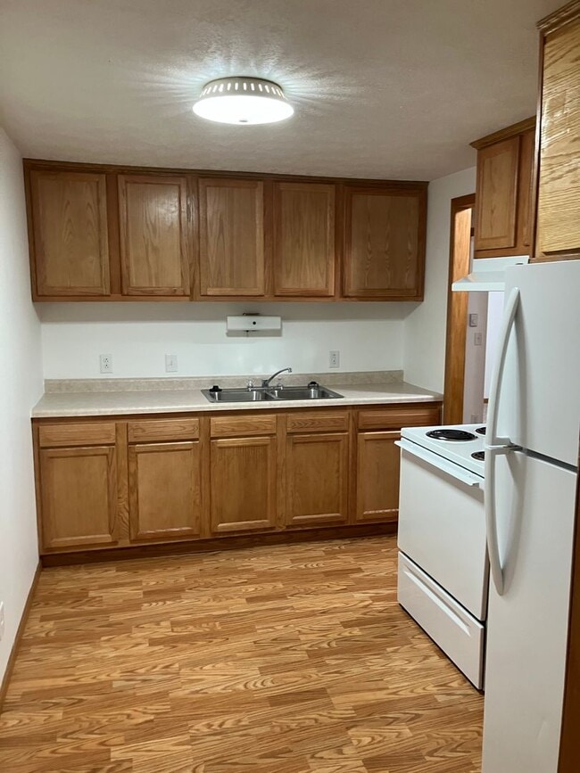 Building Photo - 2 Bedroom Unit available at New Bremen Flats!