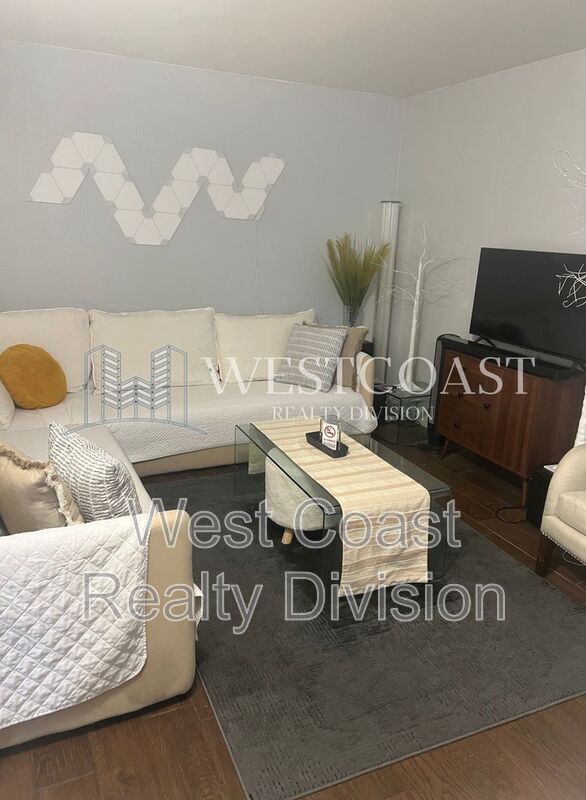Building Photo - 15425 Brasa Ln