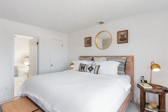 Building Photo - 845 Budds Pond Rd