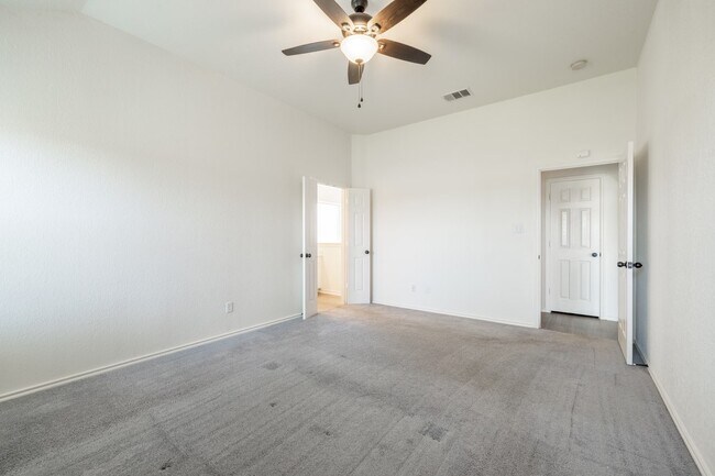 Building Photo - 706 Indian Blanket