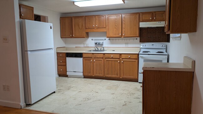 Building Photo - 12618 Pinecrest Rd