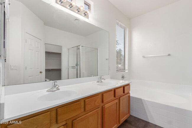 Building Photo - 1886 E Don Carlos