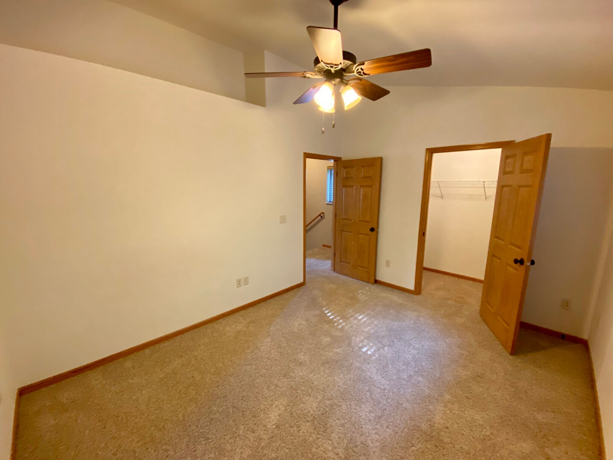 Building Photo - 3809 Cliffside Dr