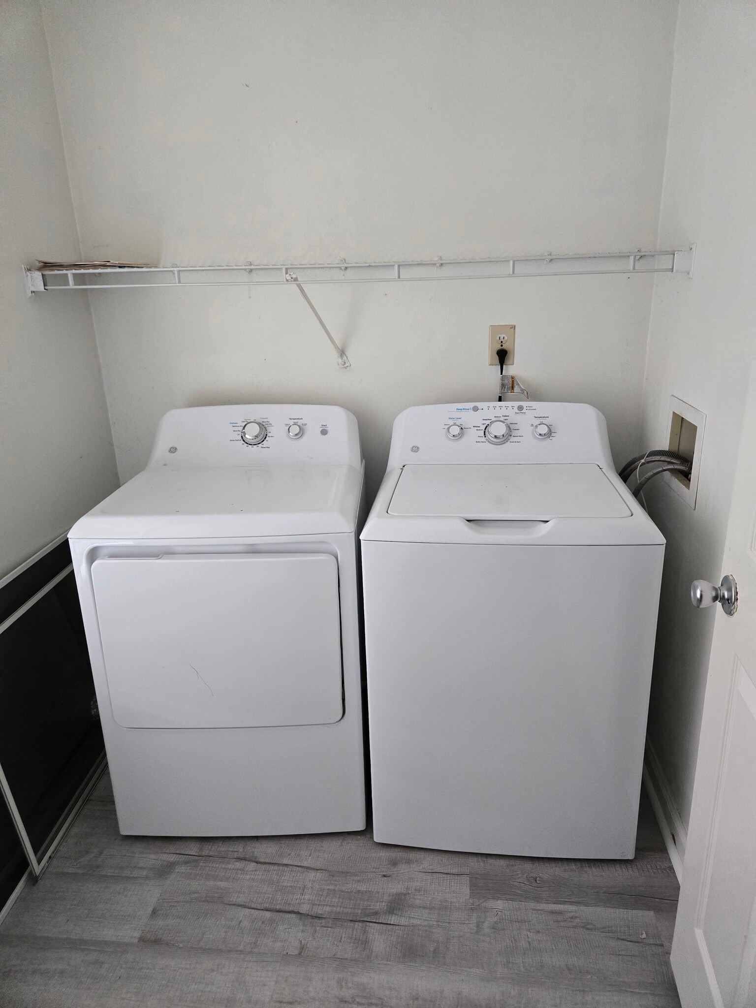 Laundry room - 3453 Clover Meadows Dr