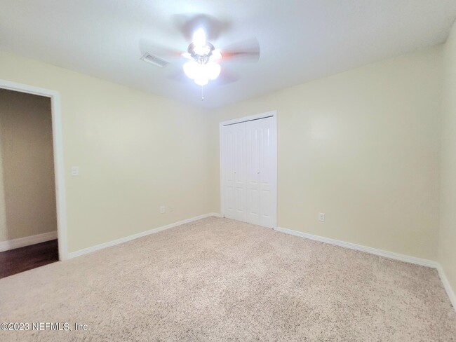 Building Photo - 11640 Wellington Way