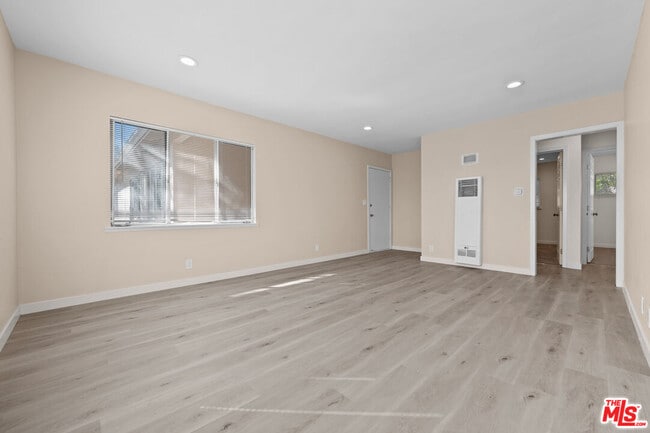 Building Photo - 11825 Iowa Ave