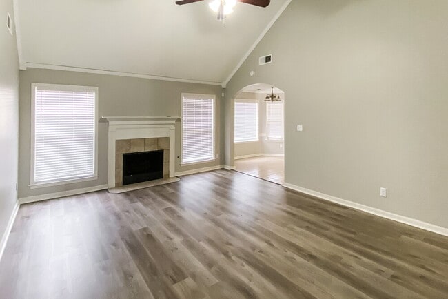 Building Photo - 9852 Winsford Ln