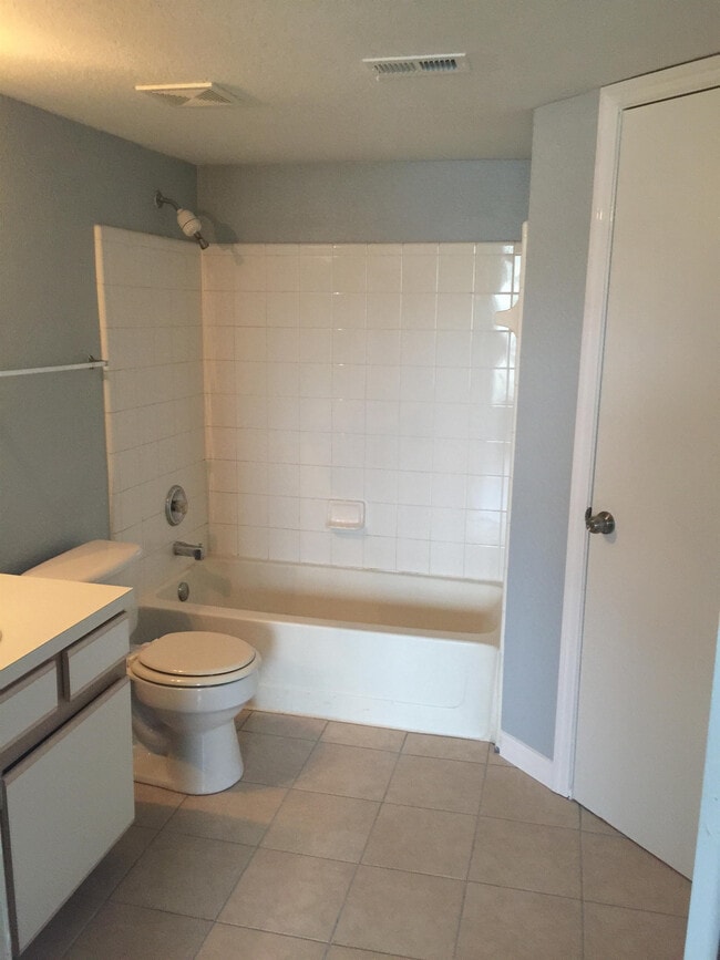 Building Photo - 2210 Grand Cayman Ct