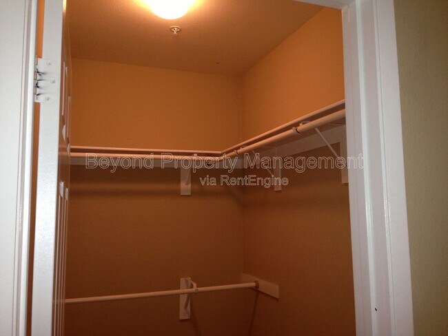 Building Photo - 12376 Carmel Country Rd