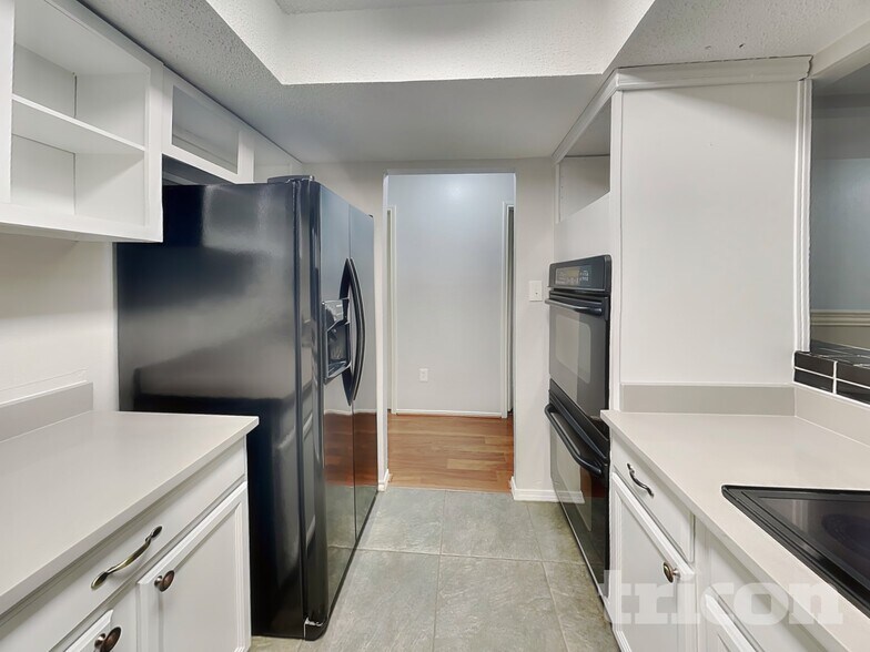 Building Photo - 5506 Lordsburg Trail