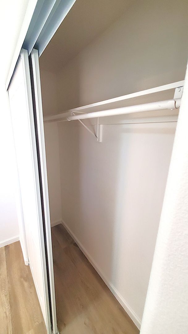 Building Photo - Just remodeled 2 bedrooms and 2 full bathrooms apartment.