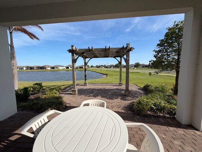 Building Photo - Gated 55+ community with lots of HOA amenities!