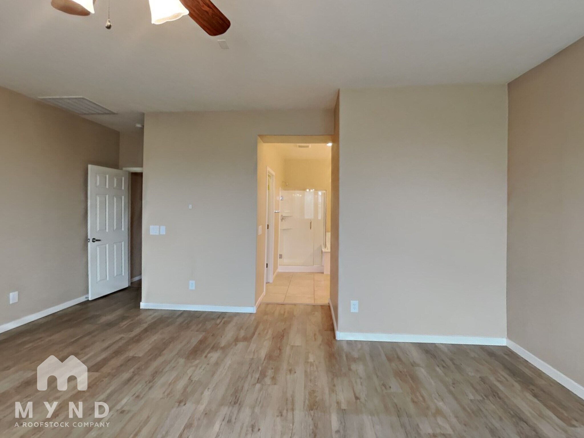 Building Photo - 2816 E Russell St