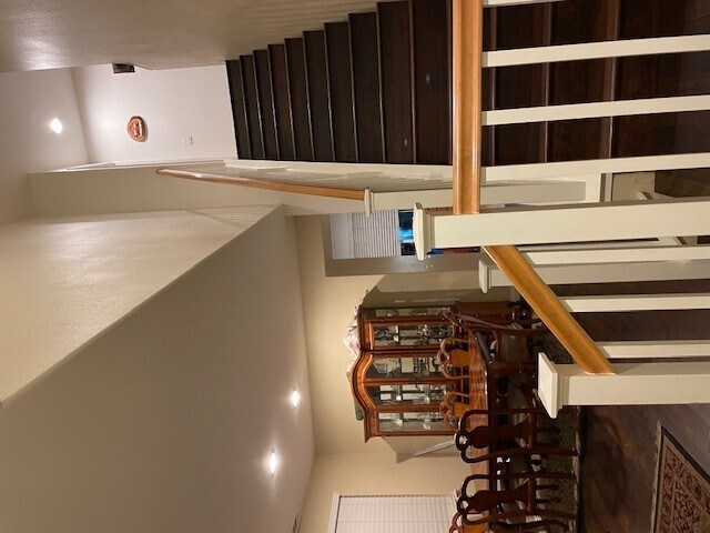 Building Photo - 2568 Rochelle Ave