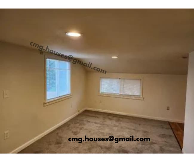 Building Photo - 14602 Portland Ave SW