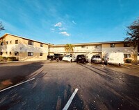 Building Photo - 814 N G St