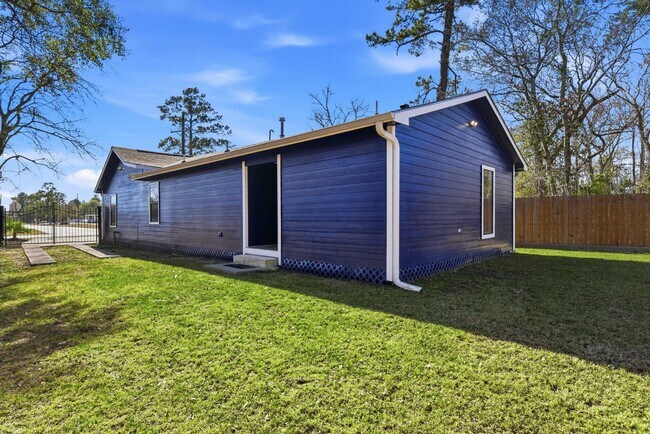 Building Photo - 915 Nevell St