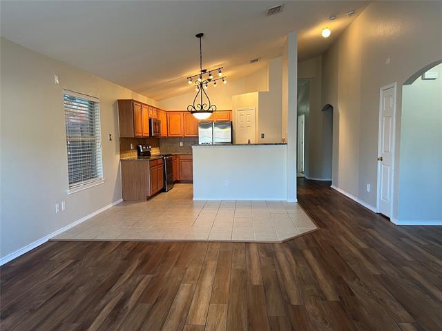 Building Photo - 1535 Sleepy Hollow Dr