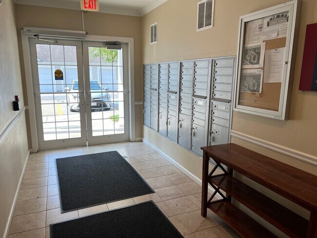 Building Photo - 132 Clocktower Dr