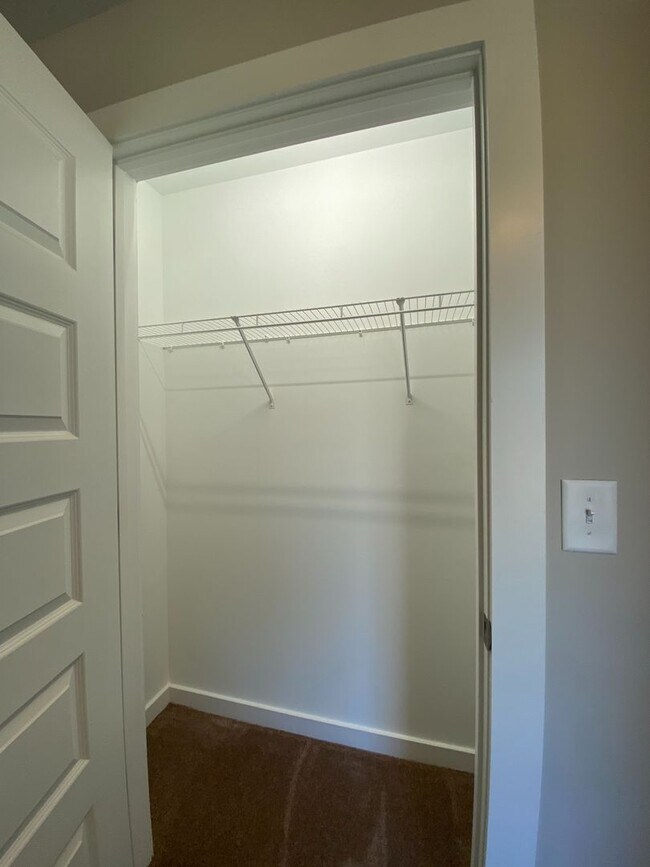 Building Photo - Beautiful home for Rent in Talladega, AL!!...