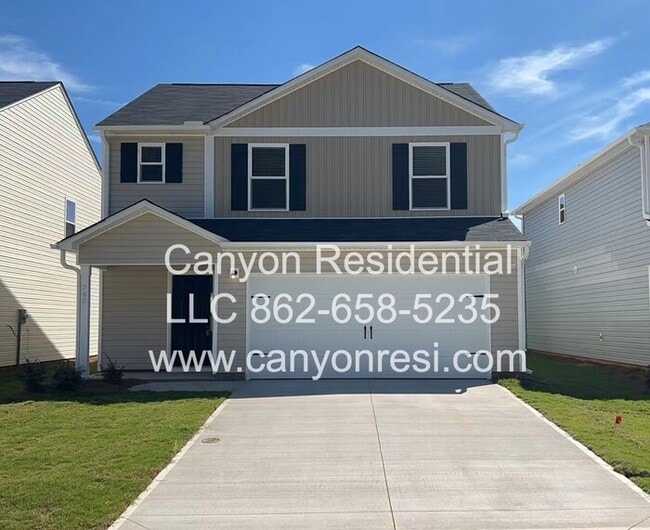 Primary Photo - Charming ingle family house!3bedrooms, 3ba...