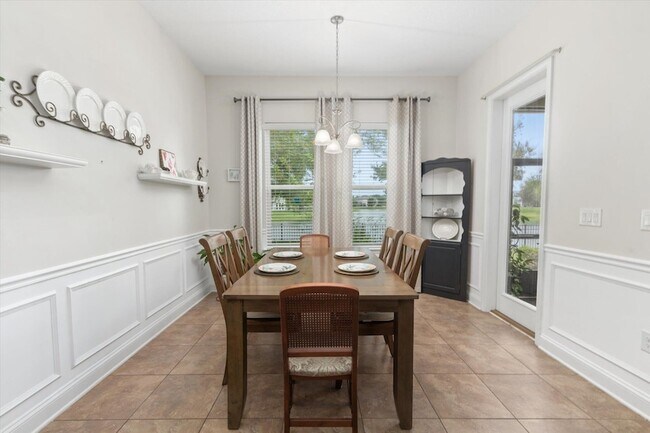 Building Photo - 256 Vivian James Dr