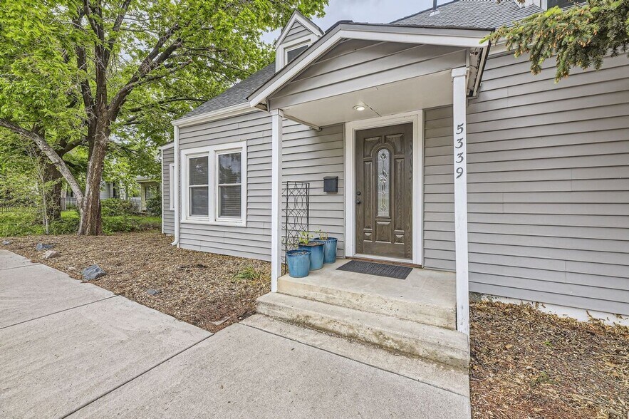 Primary Photo - 5339 S Windermere St