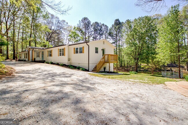 Building Photo - 140 Mary Freeman Rd