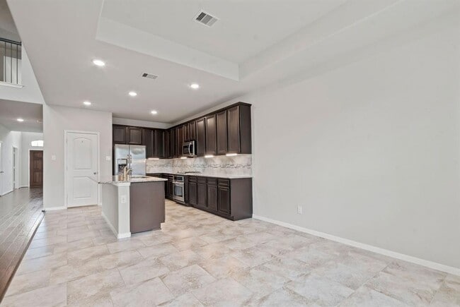 Building Photo - 14108 N Crater Lake Trail