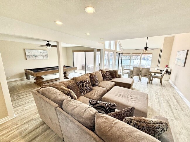 Building Photo - Oxnard | 3 Bed 2.5 Bath | Harborfront Have...