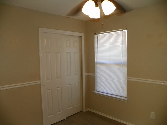 Building Photo - Welcome to this charming Centex home locat...
