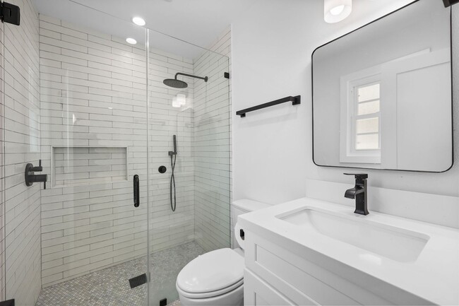 Building Photo - Modern Indoor / Outdoor Living with Resort-Style Yard & Bonus Suite