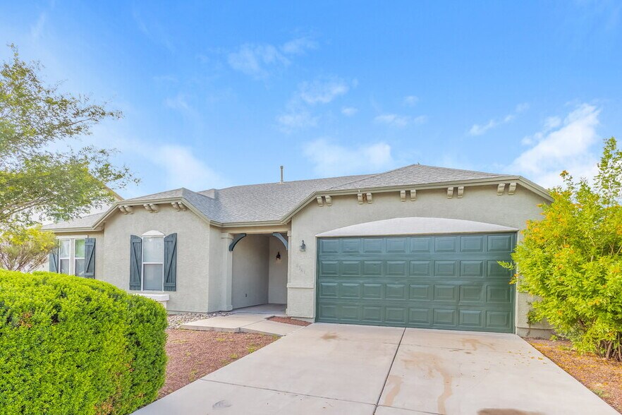 Primary Photo - 4961 W Calle Don Alfonso