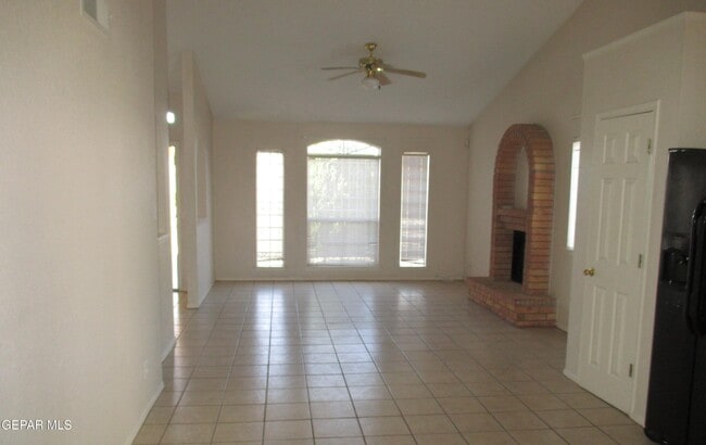 Building Photo - 7329 Desierto Rico Ave